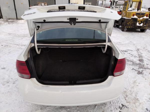 Продажа от собственника!   Автомобиль Фольксваген Поло 2014 г.  в.   в хорошем состоянии,   г.   Москва — фото 2